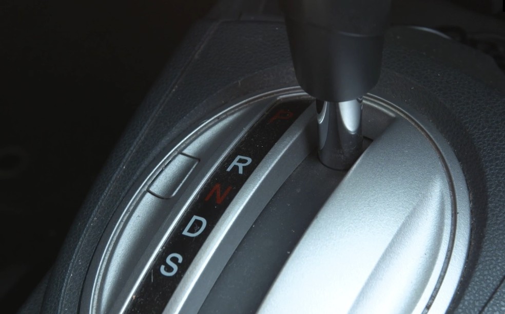 Thumb - Engate da ré — Foto: Auto News Brasil