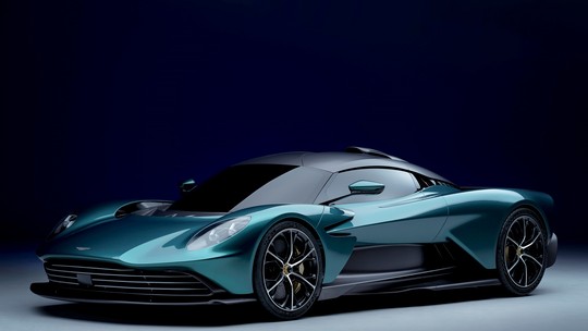 Aston Martin Valhalla, de 950 cv, é o rival da Ferrari SF90, mas só chega no final de 2023