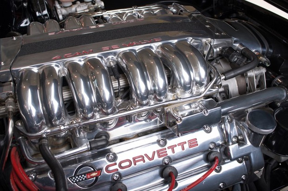 Motor V8 LT5 foi projetado pela Lotus do bloco ao cabeçote multiválvulas (Foto: Divulgação) — Foto: Auto Esporte