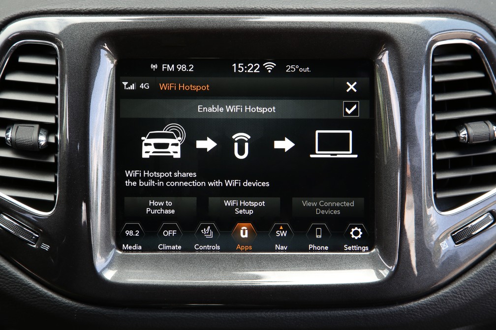 Central multimídia do novo Jeep Compass — Foto: Divulgação