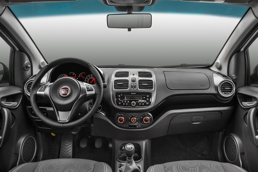 Fiat Grand Siena 2017 (Foto: Divulgação) — Foto: Auto Esporte