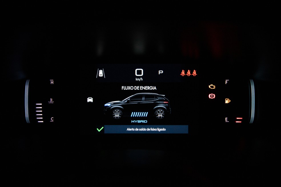 Fiat Pulse T200 Hybrid 2025: funcionamento parcial do sistema no painel de instrumentos — Foto: Divulgação