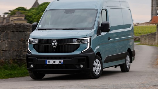 Nova Renault Master chega ao Brasil em 2027 com versão elétrica