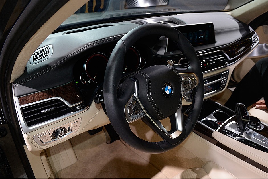 BMW Série 7 no Salão de Frankfurt 2015