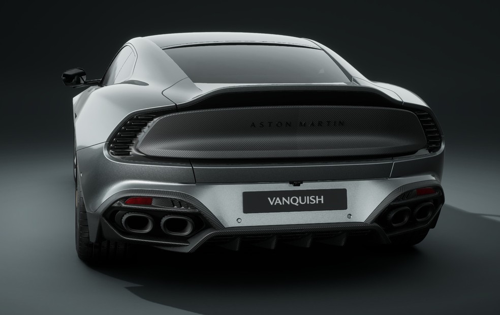 Aston Martin Vanquish 2025 oferece recursos para estabilidade em curvas, apesar de pesar quase duas toneladas — Foto: Divulgação