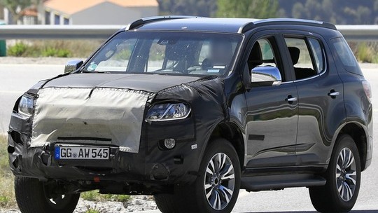Chevrolet Trailblazer reestilizado é flagrado; e GM quer virar o jogo contra Toyota SW4 