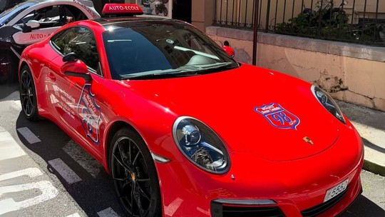 Porsche 911 Carrera de R$ 1 milhão vira carro de autoescola em Mônaco
