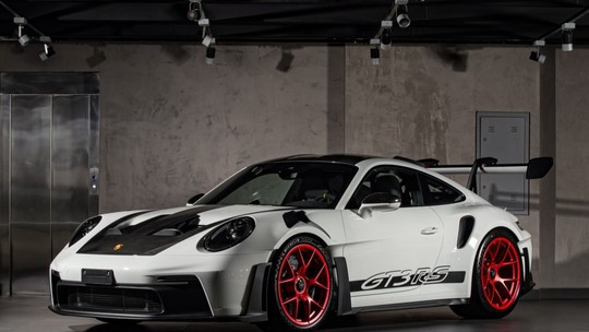 Porsche 911 GT3 RS chega ao Brasil com 525 cv, tecnologia de F1 e preço perto de R$ 2 milhões
