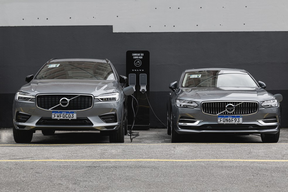 S60 e XC60 híbridos plug in são alguns dos carros disponíveis — Foto: Divulgação