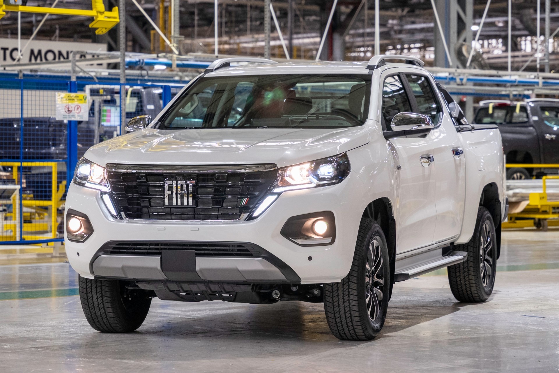 Fiat Titano começa a ser produzida na Argentina com motor da Rampage