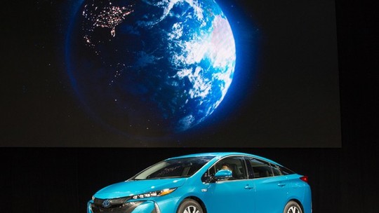 Toyota revela o híbrido plug-in Prius Prime no Salão de Nova Iorque