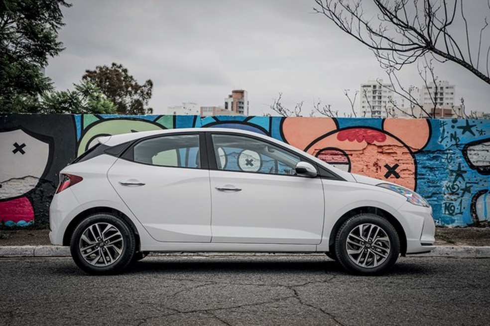 No HB20 o aro máximo de fábrica é de 15" (Foto: Raphael Munhoz / Auto News Brasil) — Foto: Auto Esporte