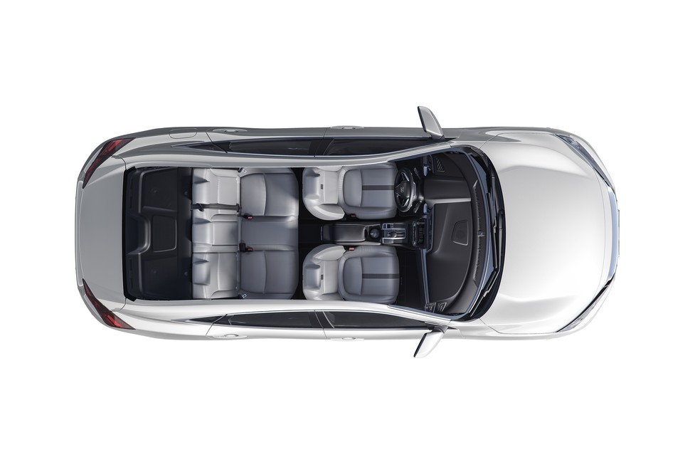 O Honda Civic Touring tem teto solar elétrico e outros itens exclusivos dessa versão — Foto: Divulgação
