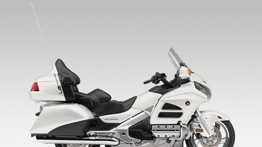 Honda terá piloto automático capaz de livrar o motociclista de acidentes Honda terá piloto automático capaz de livrar o motociclista de acidentes