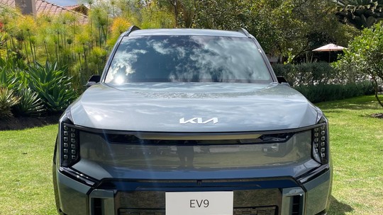 Kia EV9 chega por R$ 750 mil como SUV elétrico com retrovisor virtual 