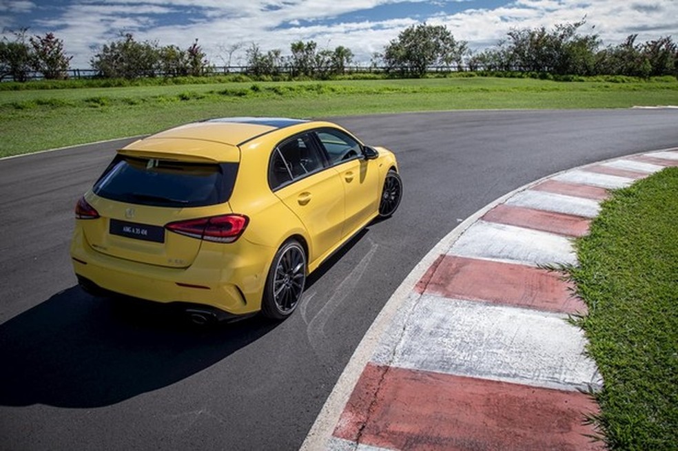 Versão leva detalhes em preto para enaltecer a esportividade (Foto: Divulgação) — Foto: Auto Esporte