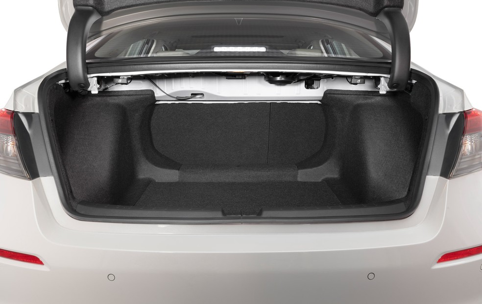 Porta-malas do novo Honda Civic é 22 litros menor do que na geração anterior — Foto: Divulgação