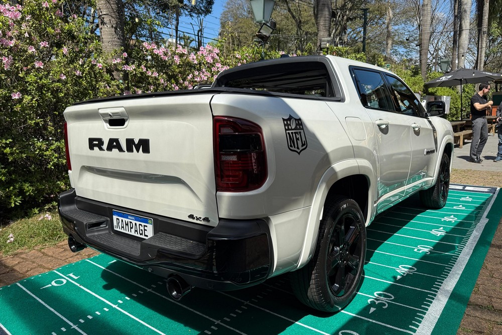 Ram Rampage R/T NFL Edition chega para agradar fãs de futebol americano