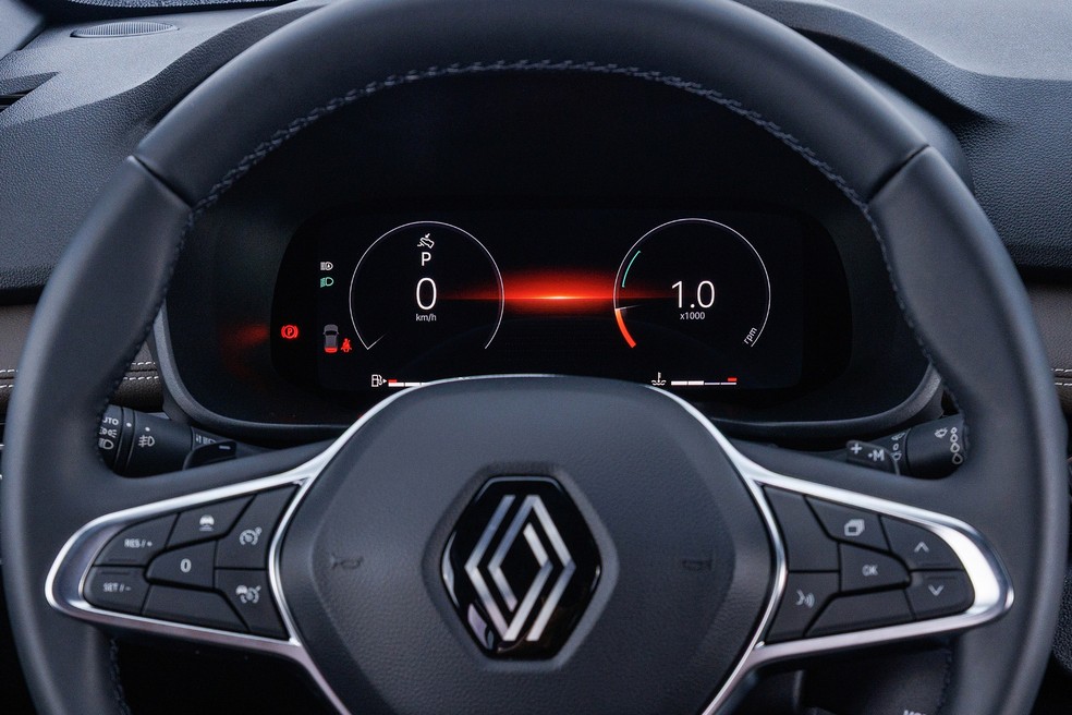 Renault Kardian Iconic é o único com novo painel de instrumentos de 10 polegadas — Foto: Renault/Rodolfo Buhrer
