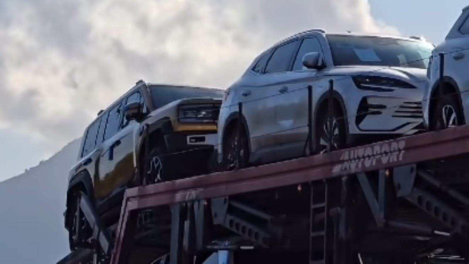 BYD Seal U, Bao 5 e Denza D9: flagra revela novidades da marca no Brasil