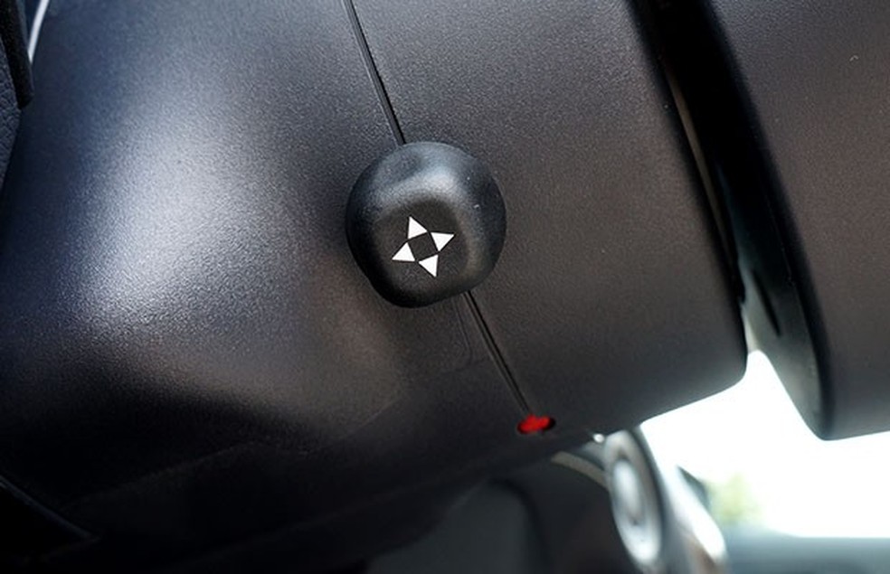 Chrysler 300C 2015 (Foto: Auto News Brasil) — Foto: Auto Esporte