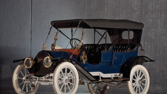 Há 100 anos, máquina registradora matou carro elétrico; conheça a história