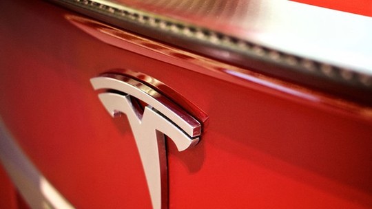 Tesla deve apresentar caminhão elétrico este ano e picape em até dois anos