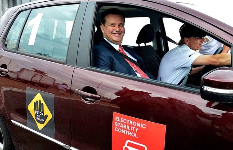 Ministro Gilberto Kassab em evento de segurança automotiva (Foto: Elza Fiuza/Agência Brasil) — Foto: Auto Esporte