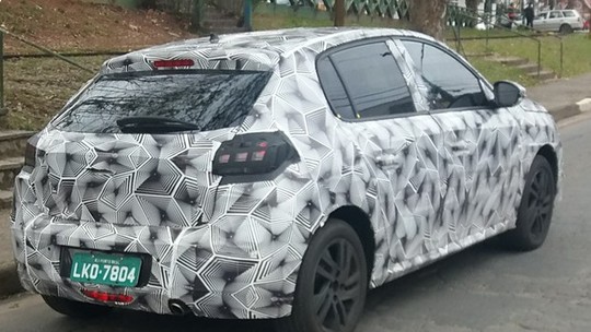 Novo Peugeot 208 é flagrado no Brasil e pode ser a reviravolta da marca
