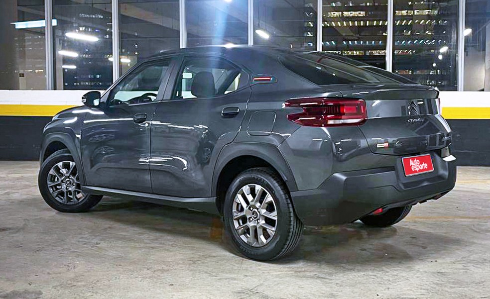Design é mais acertado que o do "parceiro" de Stellantis Fiat Fastback — Foto: Autoesporte