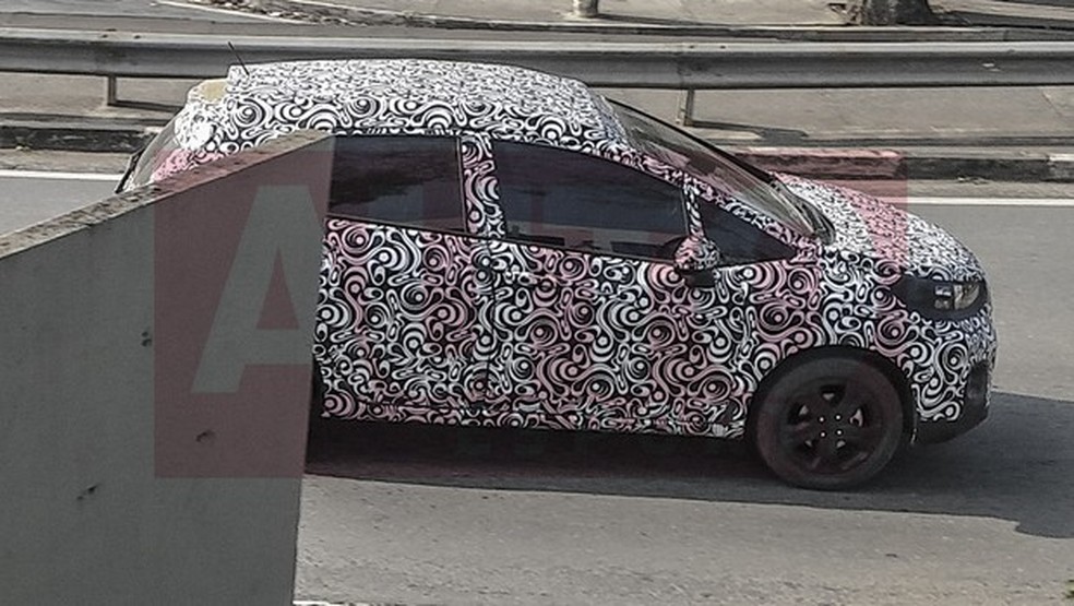 Honda WR-V é flagrado no interior de SP (Foto: Luciano Campos / Auto News Brasil) — Foto: Auto Esporte