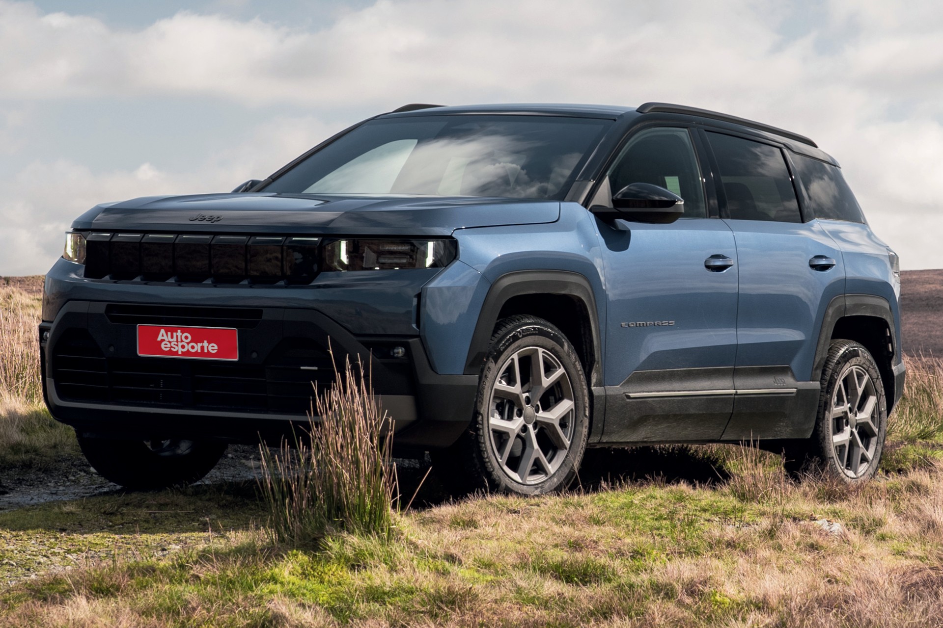 Jeep confirma novas gerações de Renegade, Compass e Commander no Brasil