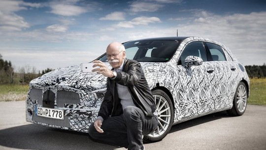 Mercedes divulga teaser do Classe A 2019 no LinkedIn