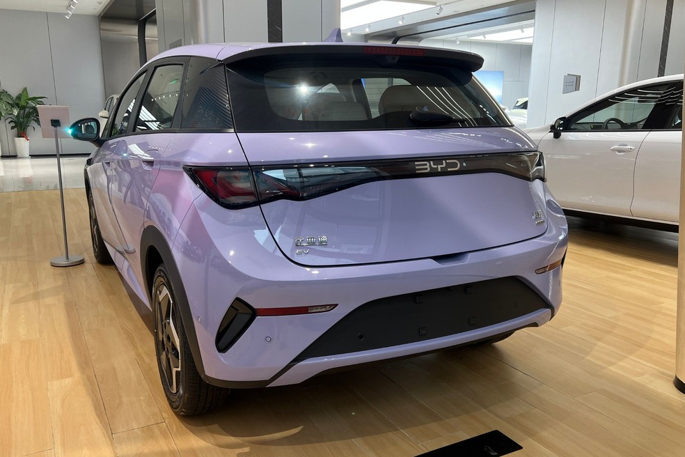Flagra: novo BYD Dolphin já está no Brasil; saiba quando será lançado
