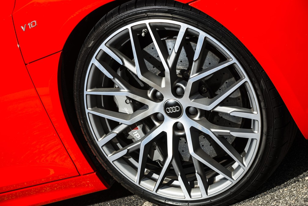 Audi R8 V10 — Foto: Divulgação