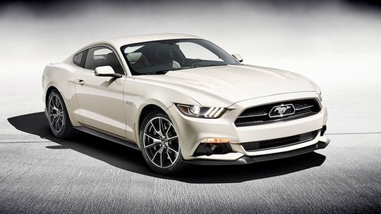 Ford lança edição de 50 anos do Mustang