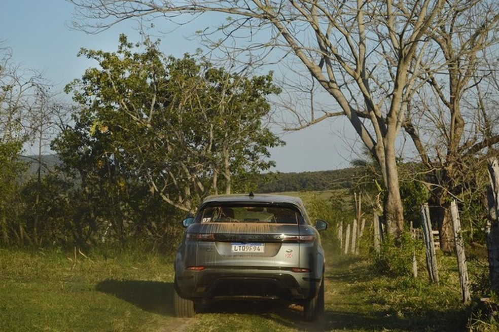 Motorista pode encarar um off-road (Foto: André Schaun/Auto News Brasil) — Foto: Auto Esporte