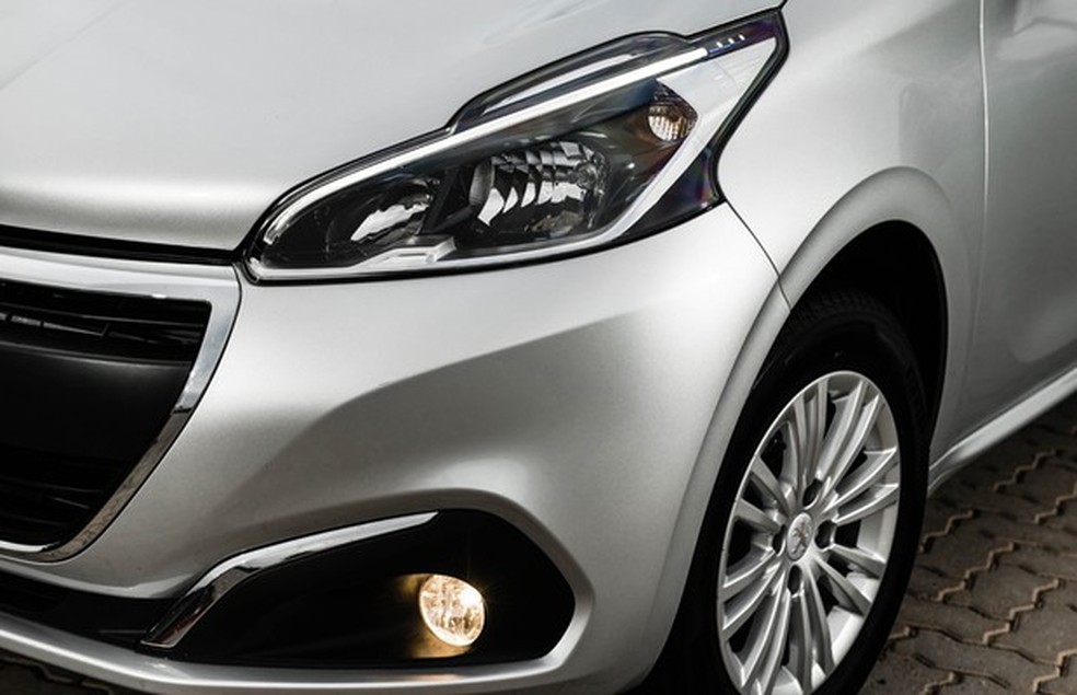Peugeot 208 1.2 Allure manual (Foto: Divulgação) — Foto: Auto Esporte