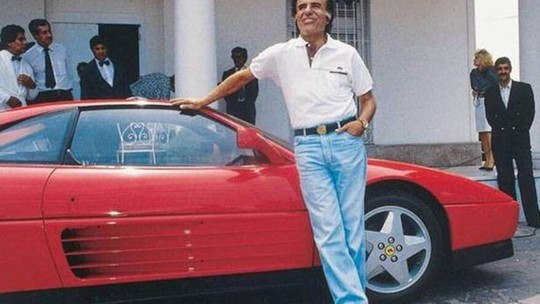 Carlos Menem tirava onda na Argentina com uma Ferrari 348 dada de “presente” por empresário