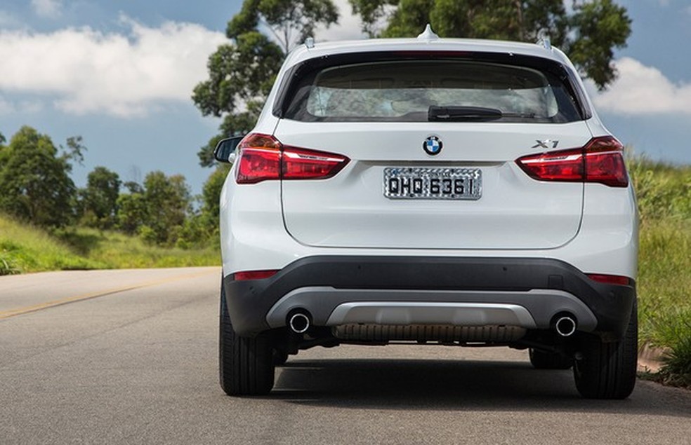 Traseira do BMW X1 sDrive20i (Foto: Divulgação) — Foto: Auto Esporte