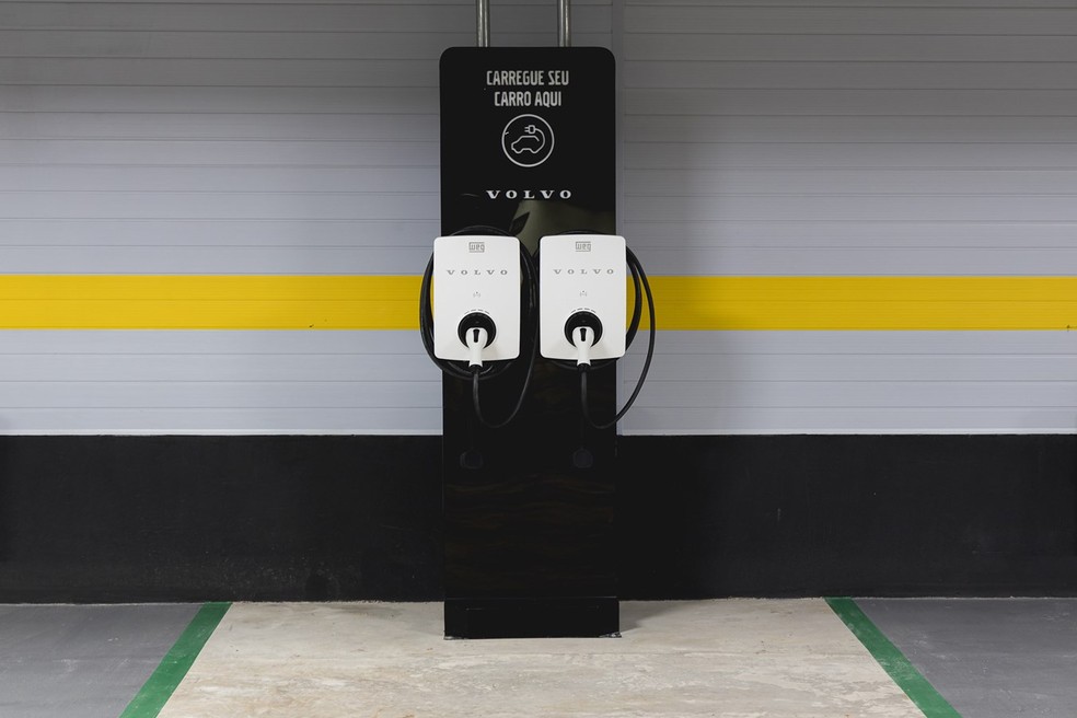 Hub de carregadores elétricos da Volvo podem ser utilizados por donos de veículos de qualquer fabricante — Foto: Divulgação