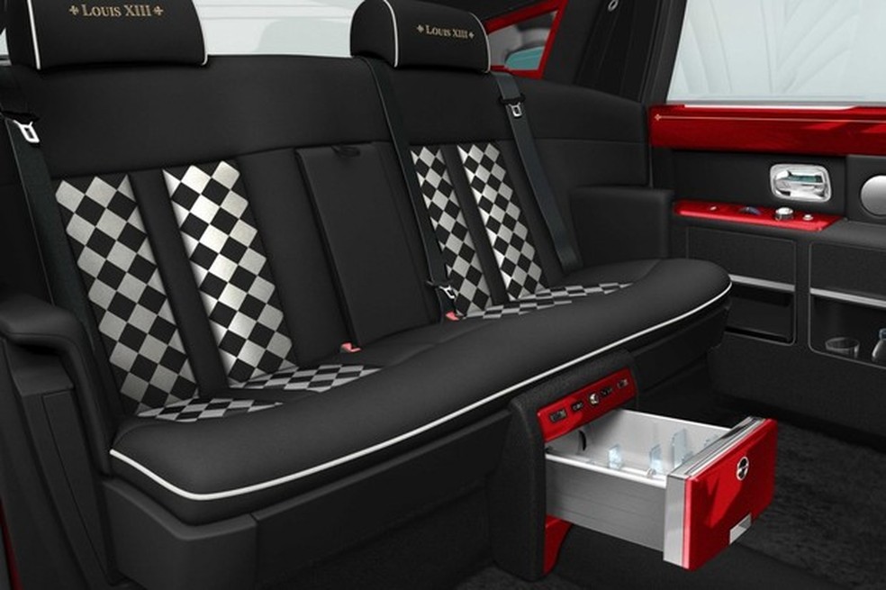 Interior Rolls Royce Phantom (Foto: Divulgação) — Foto: Auto Esporte