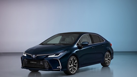 Toyota Corolla 2023 fica mais equipado na Europa; novidades devem chegar ao Brasil