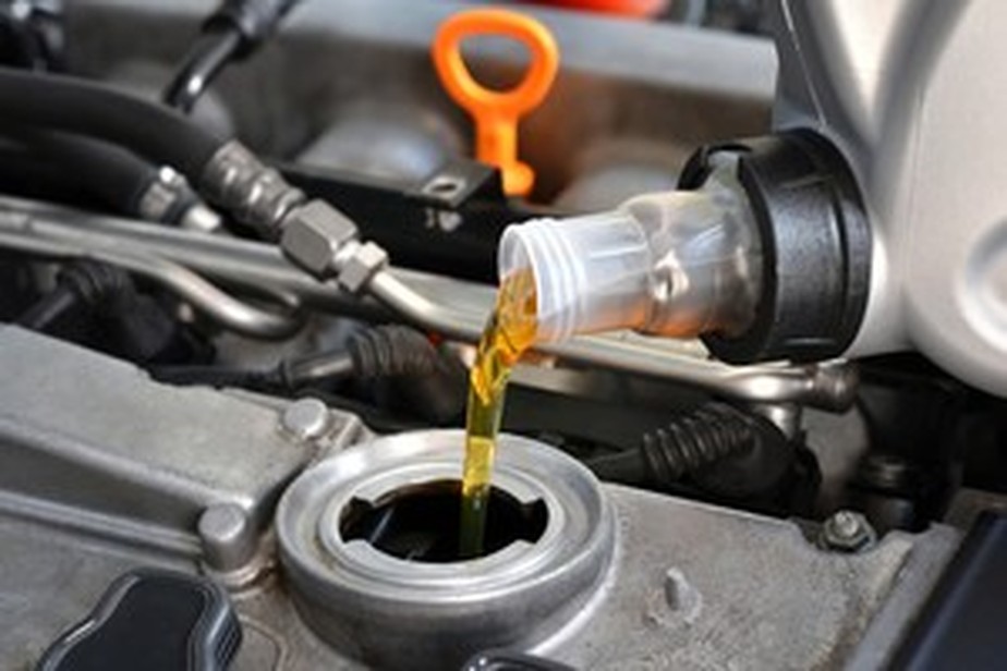 Saiba tudo sobre o óleo do motor de seu carro - Carros e motos