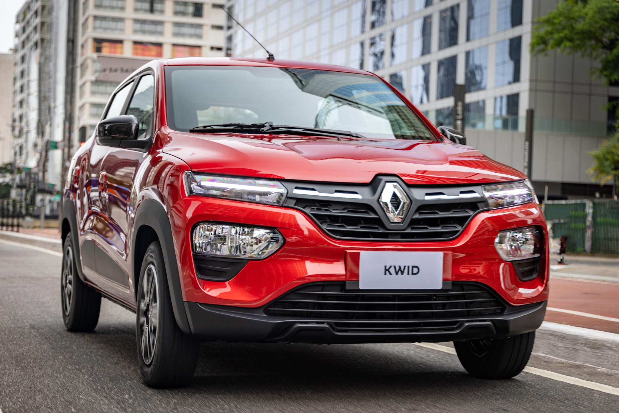 Renault Kwid fica mais caro em todas as versões e preço passa de R$ 82 mil