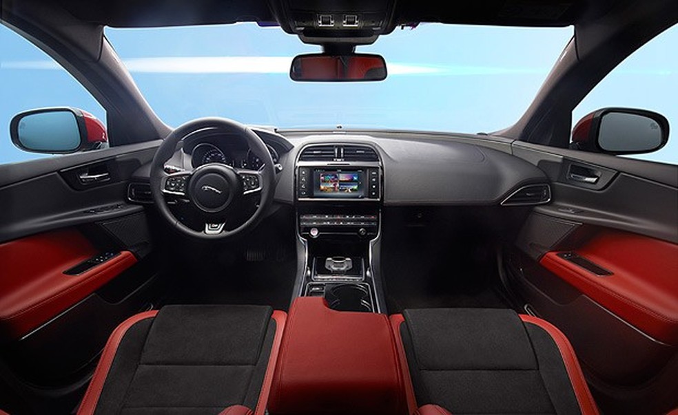 Jaguar XE (Foto: Divulgação) — Foto: Auto Esporte