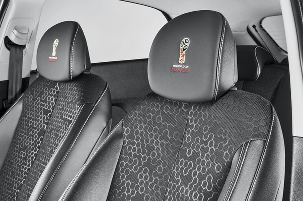 HB20 e HB20S Copa do Mundo (Foto: Divulgação) — Foto: Auto Esporte
