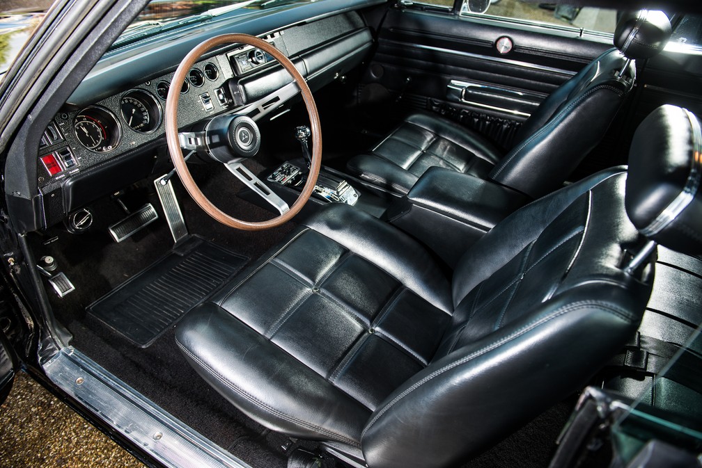 Interior do Dodge Charger "Bullitt" que vai para leilão — Foto: Divulgação/Silverstone Auctions