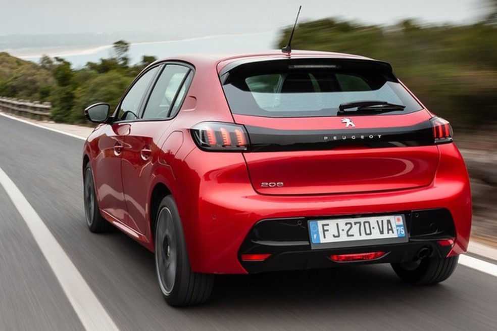 Traseira tem lanternas ligadas por um elemento preto (Foto: Divulgação) — Foto: Auto Esporte