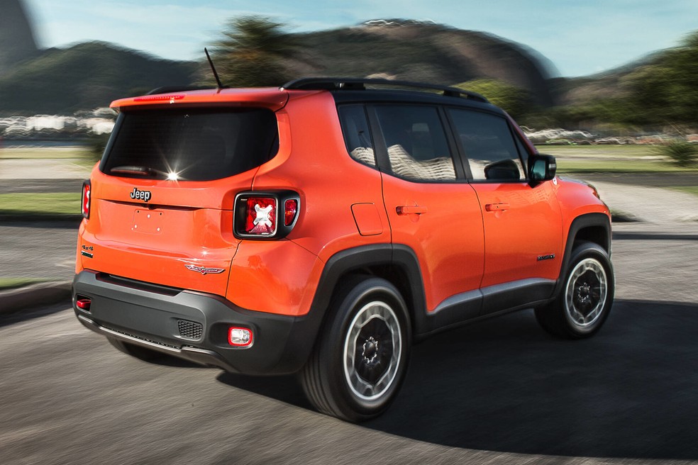 Jeep Renegade é SUV acessível equipado com motor a diesel — Foto: Divulgação